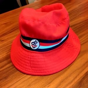 RocaWear bucket hat, size M/L